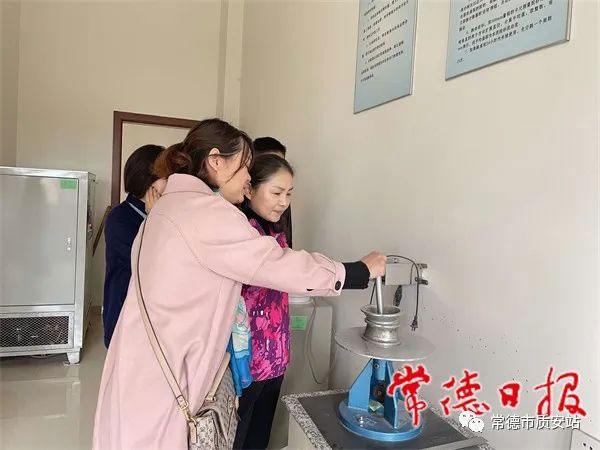 常德市采取“雙隨機(jī)、一公開”，抽檢22家預(yù)拌砼、預(yù)拌砂漿生產(chǎn)企業(yè)